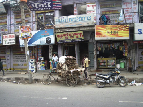 88 - Street view in Delhi
