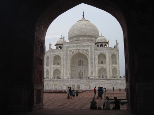 91 - The Taj Mahal from the side