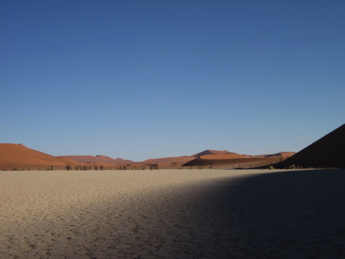 14 - early morning at Deadvlei