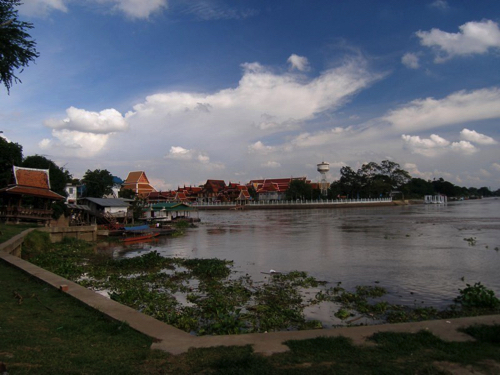 11 - View of Wat Phanan Choeng, Ayuthaya